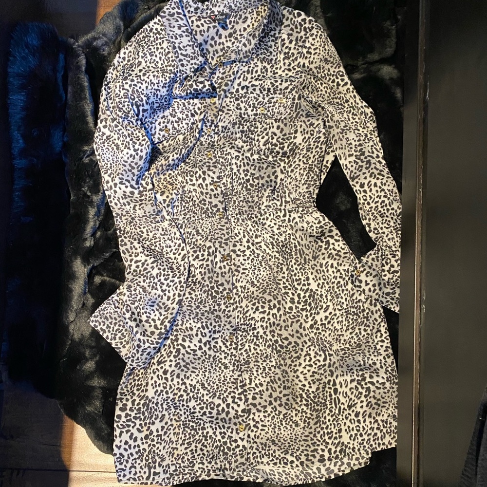 Guess button down leopard dress